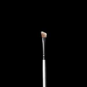 #15 Angled Brow Brush