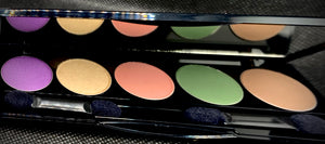 Danielle Adrianna 5 Well Eyeshadow Palette